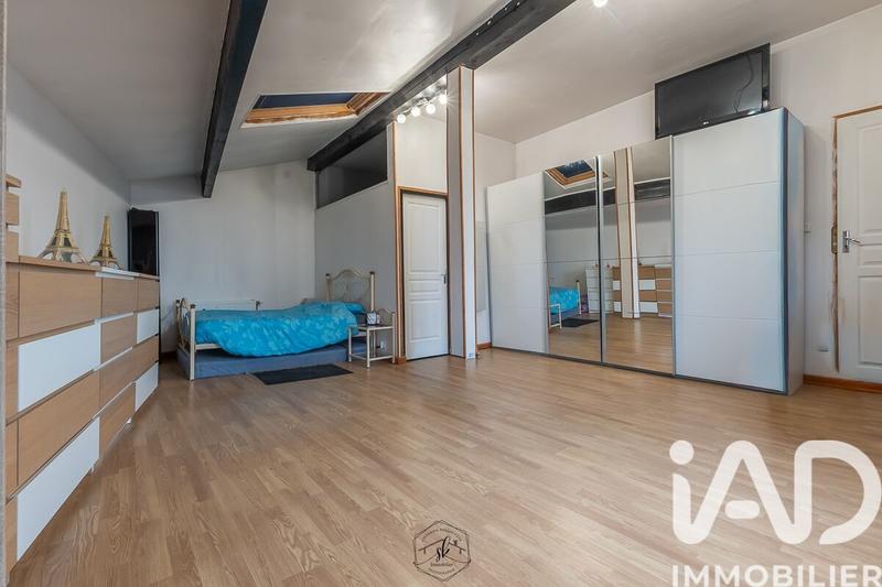 Maison - 209 m² - 7 pièces