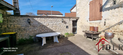 Maison de village - 291 m² - 11 pièces