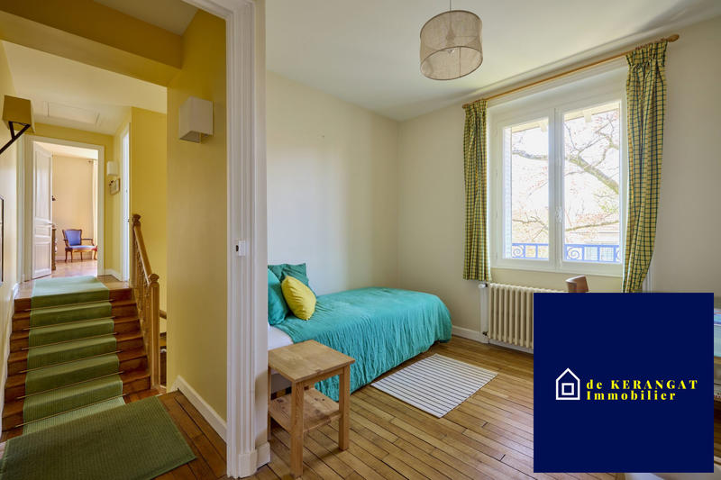 Maison - 262 m² - 9 pièces