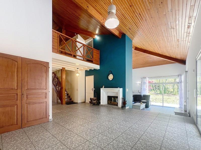 Maison - 187 m² - 8 pièces