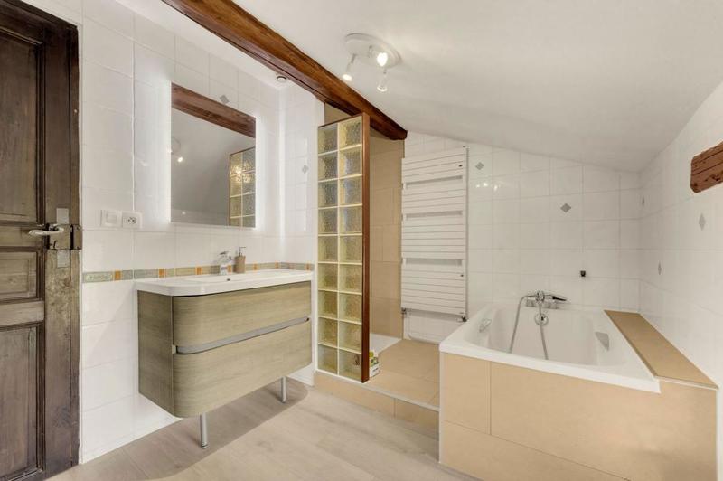 Maison - 300 m² - 11 pièces