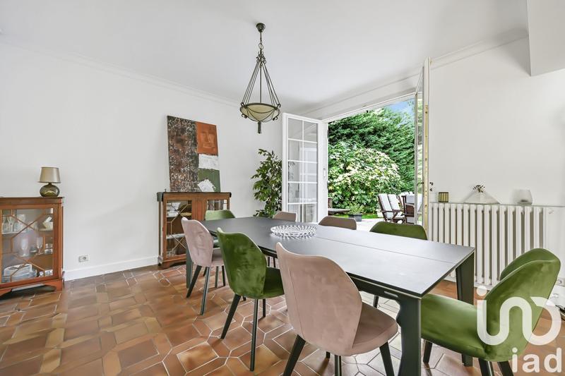 Maison - 250 m² - 10 pièces