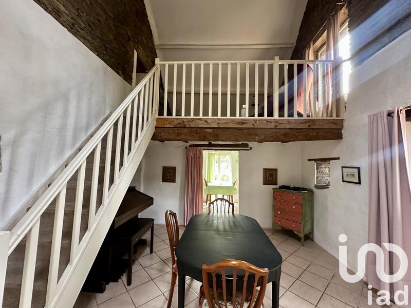 Maison - 218 m² - 11 pièces