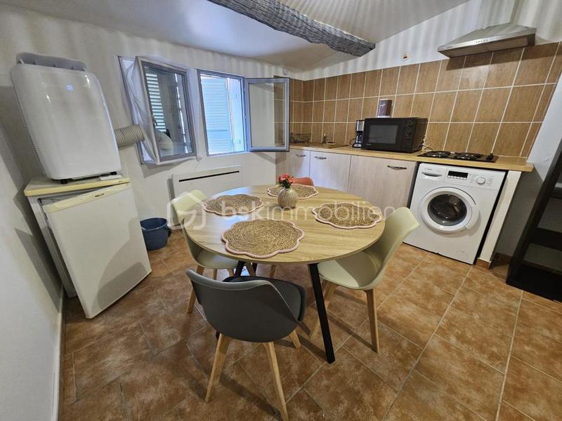 Studio - 25 m² - 1 pièce