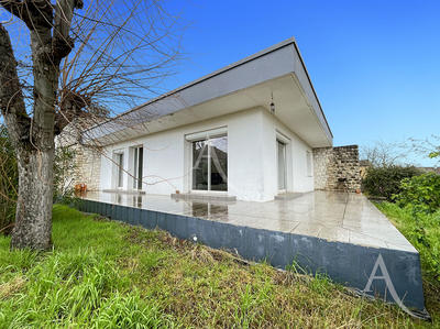Maison - 170 m² - 8 pièces