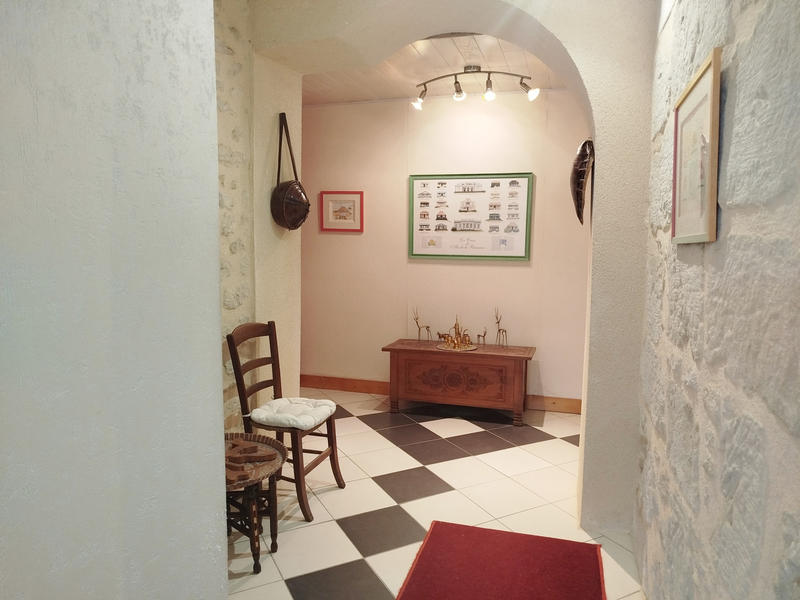 Maison de village - 240 m² - 7 pièces