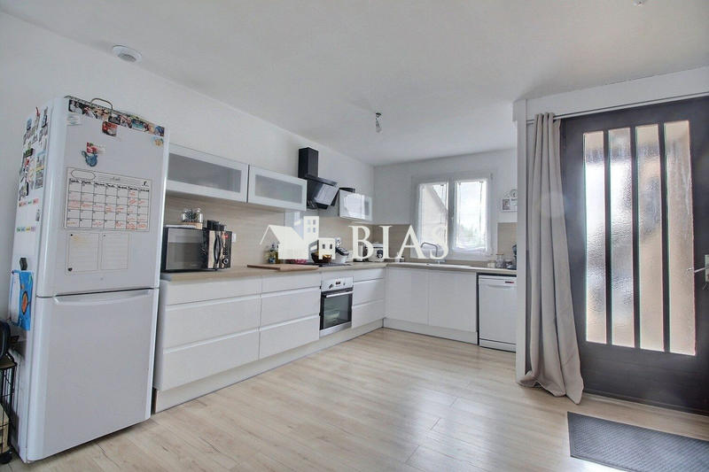 Maison - 88 m² - 4 pièces