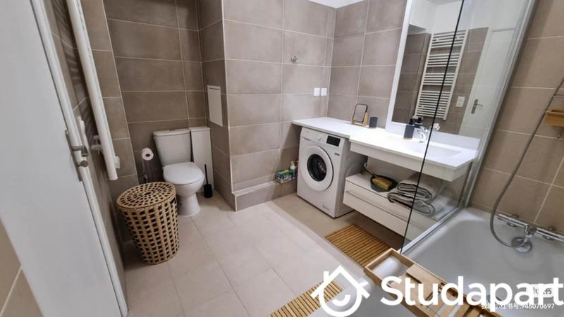 Chambre - 13 m² - 1 pièce