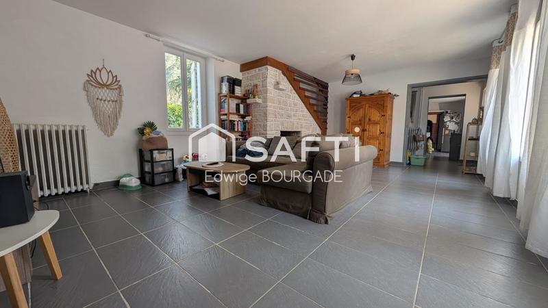 Maison - 230 m² - 12 pièces