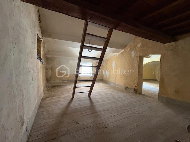 Immeuble - 130 m² - 7 pièces