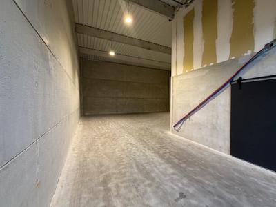 Local d'activités - 224 m² - 4 pièces