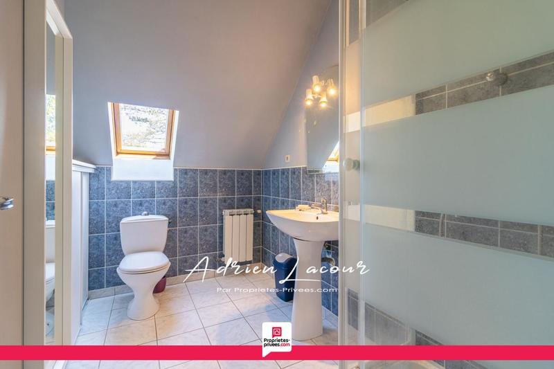 Maison - 107 m² - 7 pièces