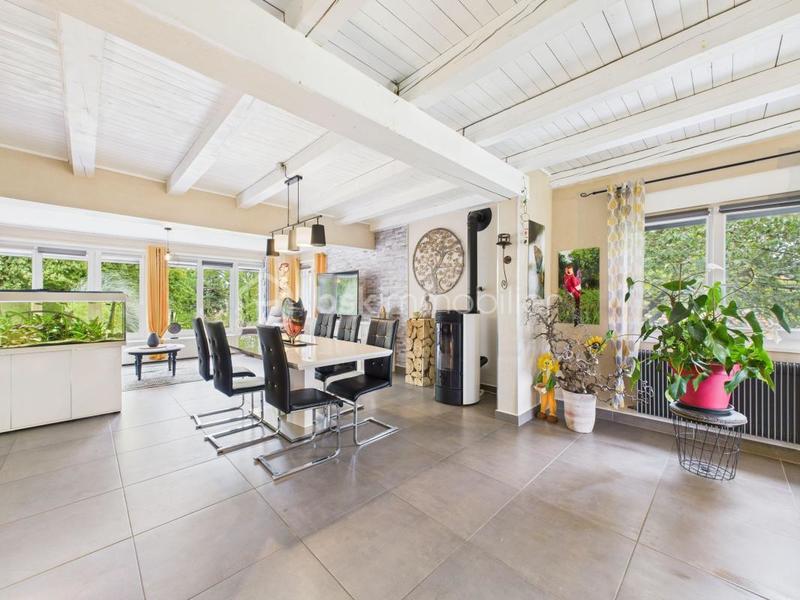 Maison - 183 m² - 7 pièces