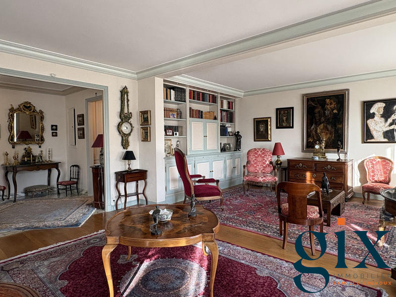 Appartement - 172 m² - 6 pièces