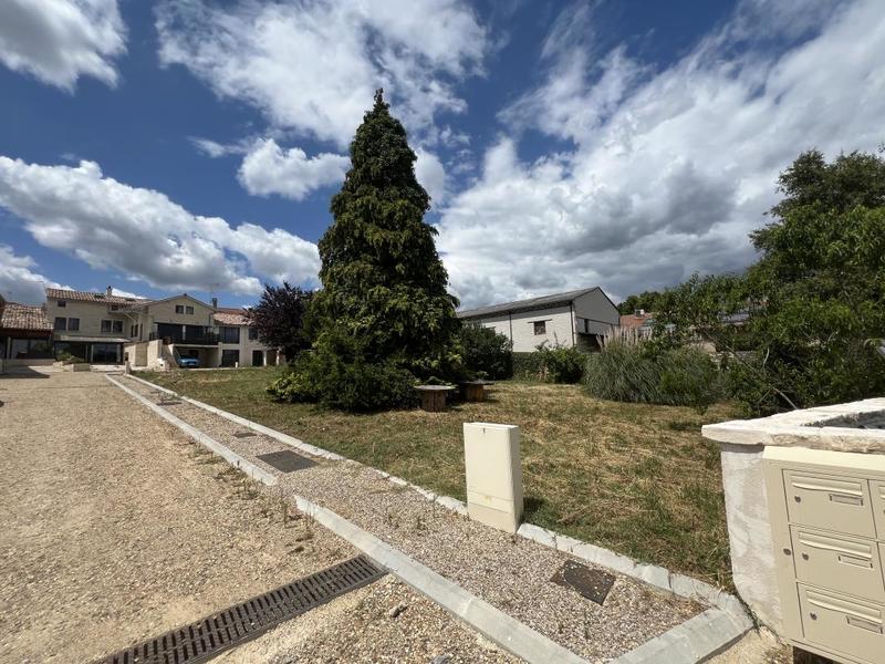 Terrain constructible - 372 m²