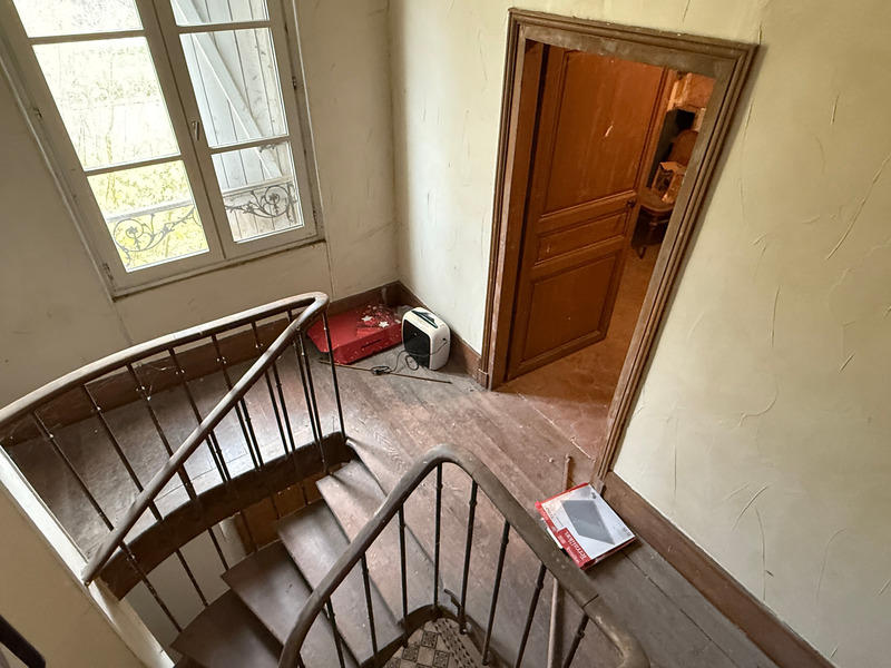 Maison - 200 m² - 8 pièces