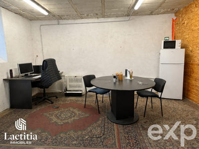 Local d'activités - 297 m²