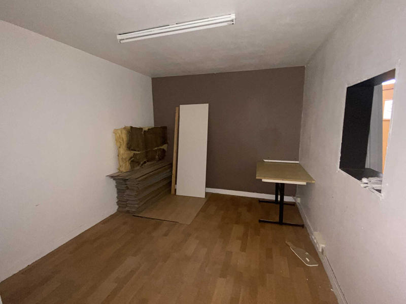 Local commercial - 423 m² - 2 pièces