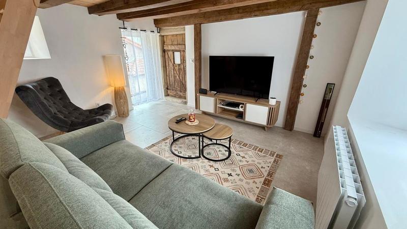 Maison - 220 m² - 8 pièces