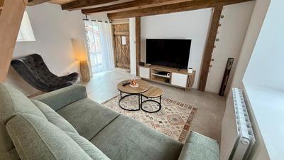 Maison - 220 m² - 9 pièces