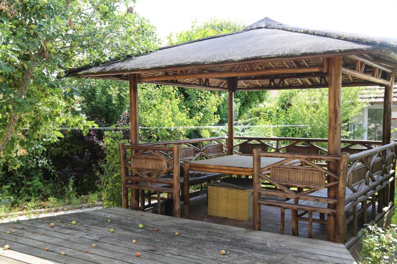 Maison de maîtres - 300 m² - 9 pièces