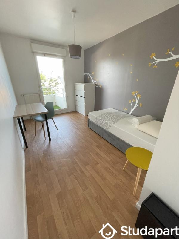 Chambre - 11 m² - 1 pièce