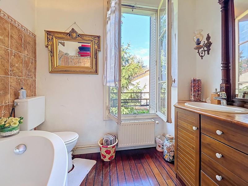 Maison - 120 m² - 7 pièces