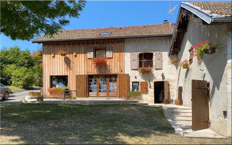 Corps de ferme - 161 m² - 8 pièces