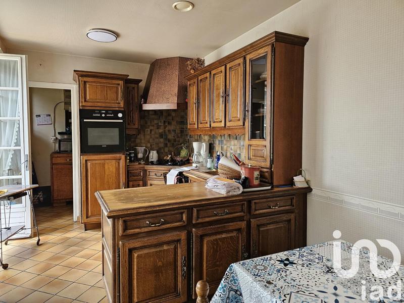 Maison - 230 m² - 9 pièces