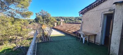 Maison - 282 m² - 9 pièces