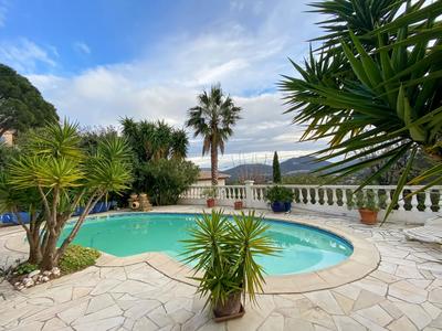 Villa - 140 m² - 5 pièces