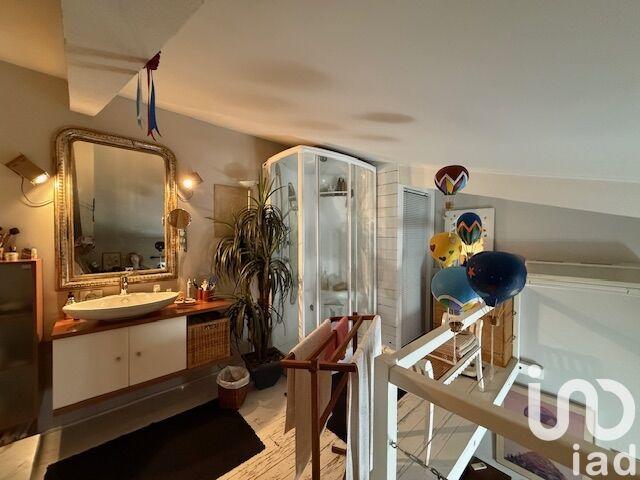 Appartement - 144 m² - 3 pièces