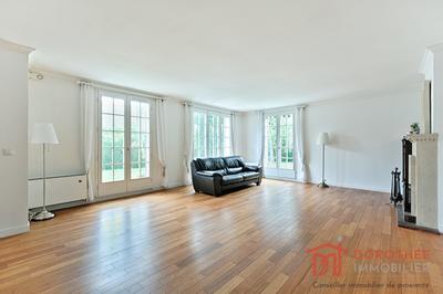 Maison - 176 m² - 7 pièces