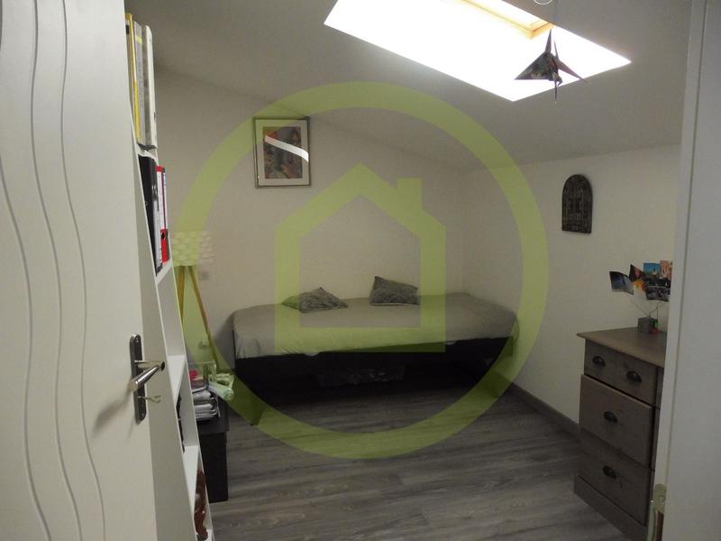 Maison - 215 m² - 9 pièces