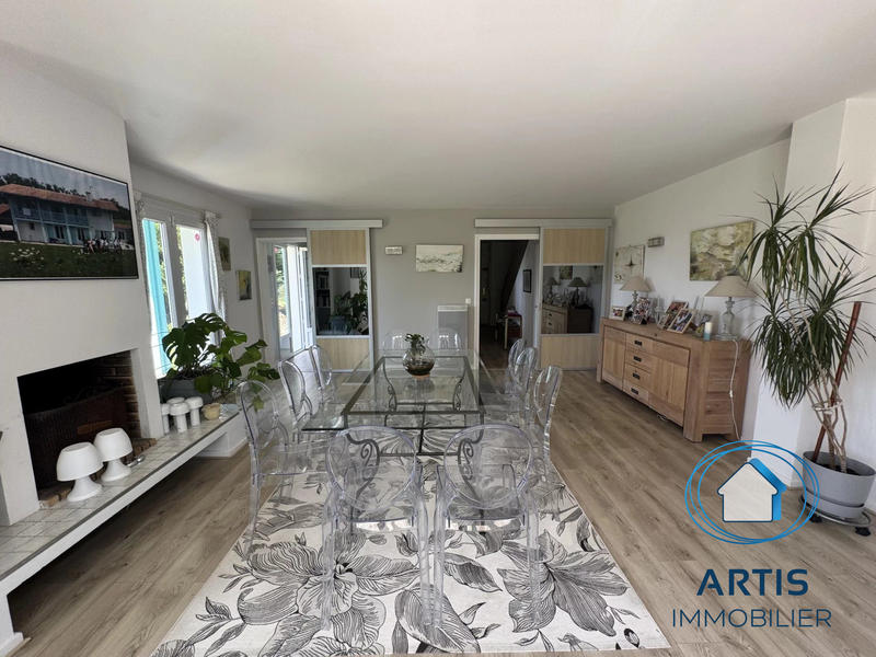 Maison - 163 m² - 6 pièces