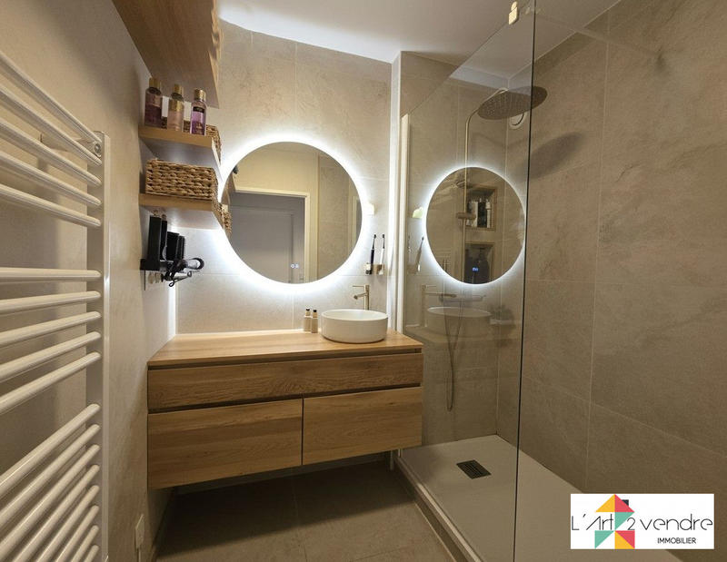 Appartement - 64 m² - 3 pièces