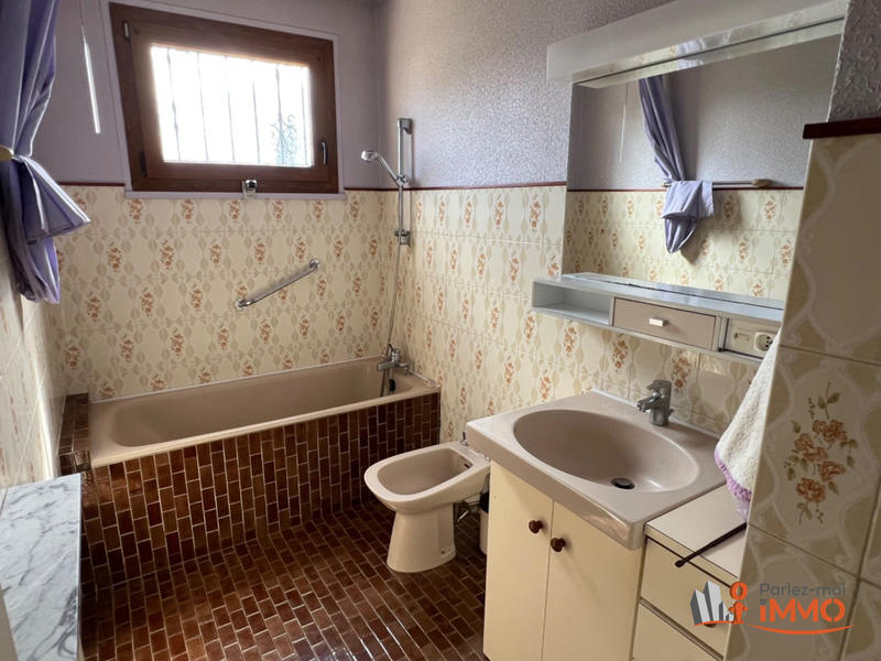 Maison - 110 m² - 9 pièces