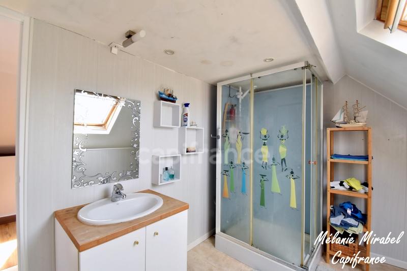 Maison - 137 m² - 6 pièces