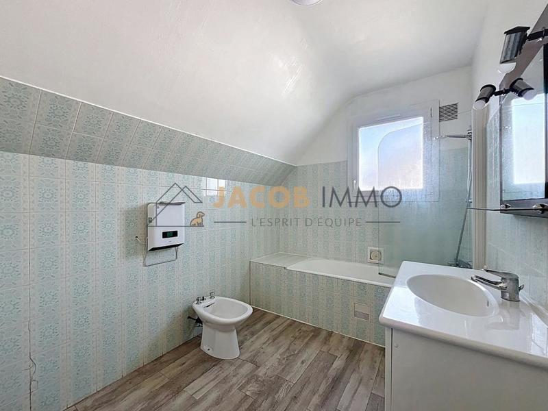 Maison - 110 m² - 6 pièces