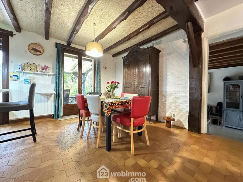 Maison - 187 m² - 8 pièces