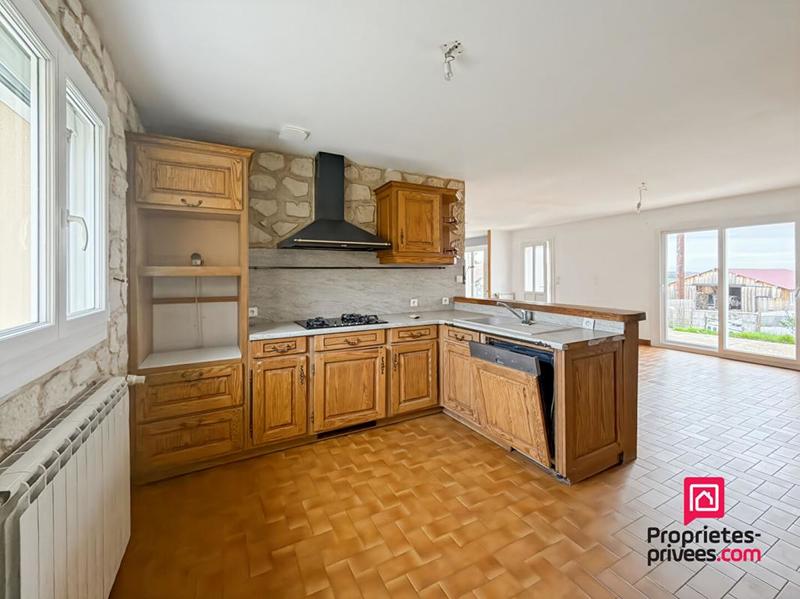 Maison - 99 m² - 5 pièces