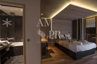 Châlet - 900 m² - 14 pièces