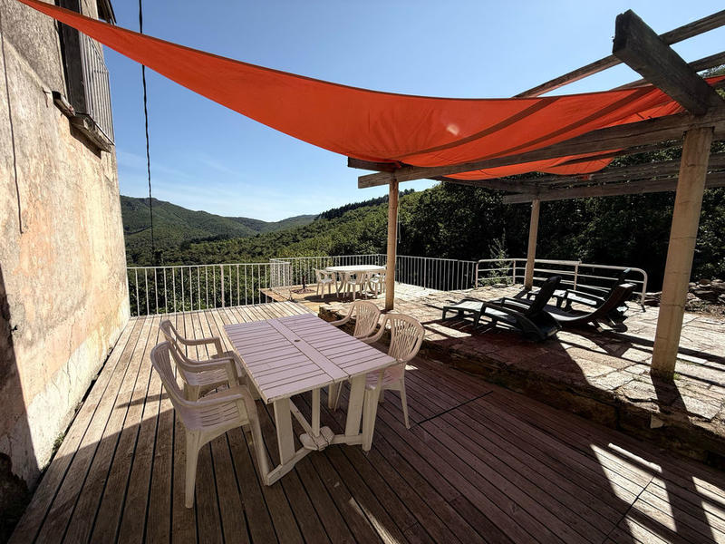 Maison - 234 m² - 4 pièces