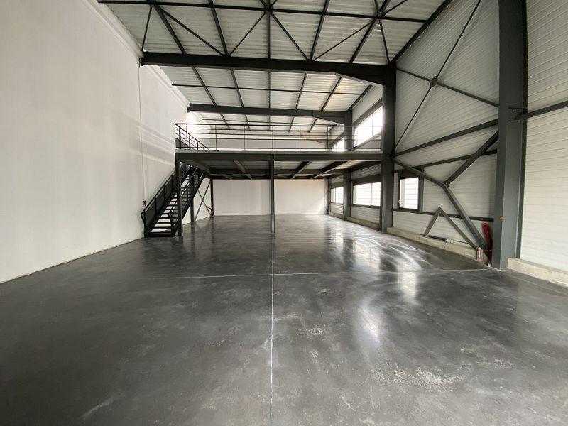 Local commercial - 288 m² - 1 pièce