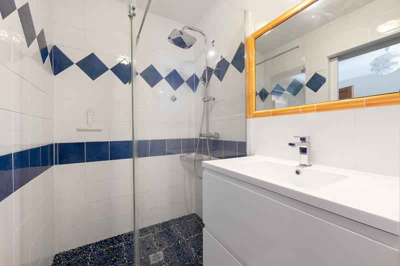 Maison - 245 m² - 7 pièces