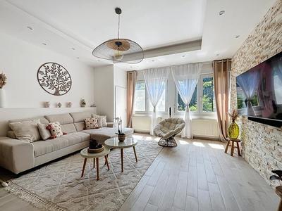 Appartement - 111 m² - 3 pièces