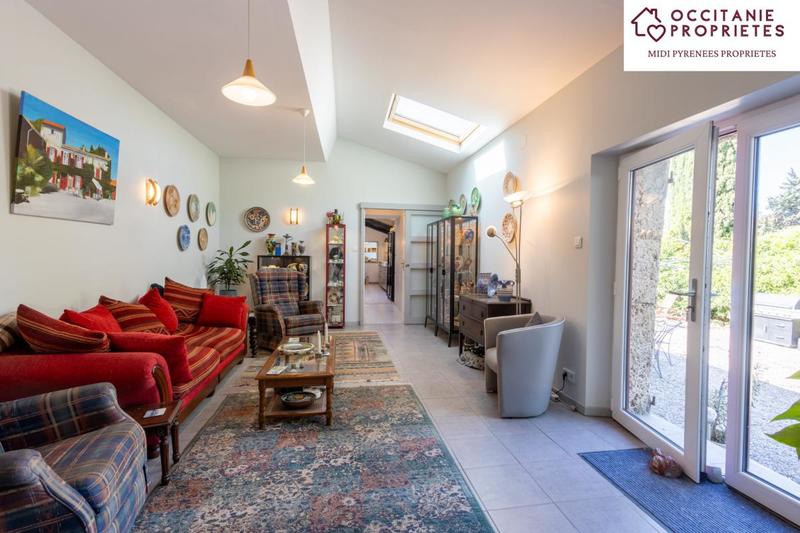 Propriété - 530 m² - 23 pièces