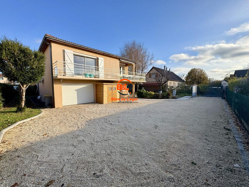 Maison - 120 m² - 5 pièces