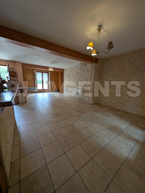 Maison traditionnelle - 138 m² - 6 pièces