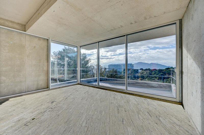 Maison - 250 m² - 5 pièces